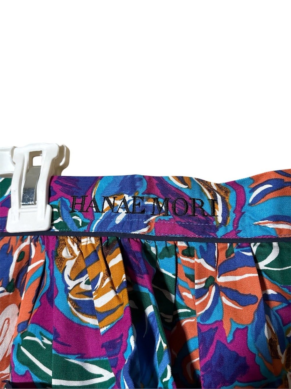 Hanae Mori Colorful Floral Apron,NWT - Picture 3 of 9